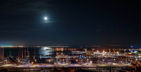 Anochecer en la bahía de Palma de Mallorca © Joan