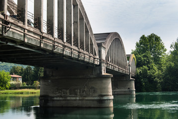 Pylons in reinforced concrete and spans of one of the Adda bridges