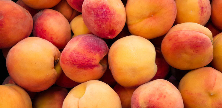 fresh ripe juicy peaches