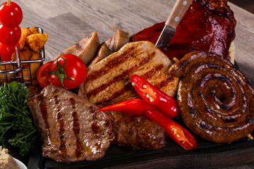 Grilled meat mix plate