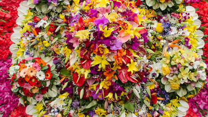 Obraz premium Background of multi-colored bunch of flowers