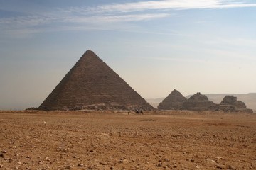 Fototapeta na wymiar The Great Pyramids of Giza and the Spinx