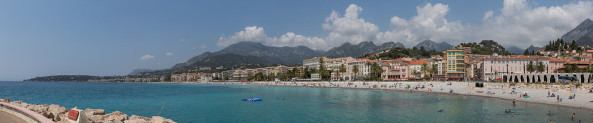 Fototapeta na wymiar Panoramic view of the beach at Menton in the south of France