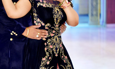 Stunning Indian wedding couples in traditional wear