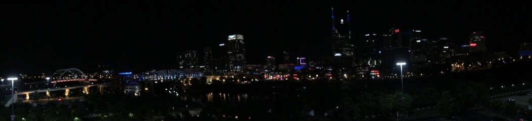 Fototapeta na wymiar Nashville at night 