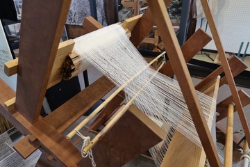古い手織り機械