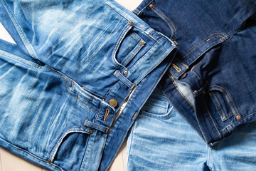 デニムジーンズのボトムス