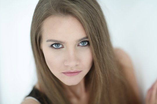 closeup. photo of an attractive young woman