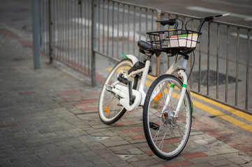 Obraz na płótnie Canvas The rental bike in town