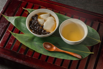 豆花　台湾の豆腐スウィーツ　Toufa (Tofu Pudding)