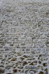 Grand mur de pierre ancien