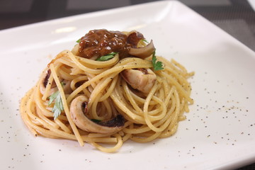 イカワタたまり漬け　パスタ	
