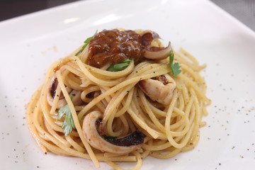 イカワタたまり漬け　パスタ	