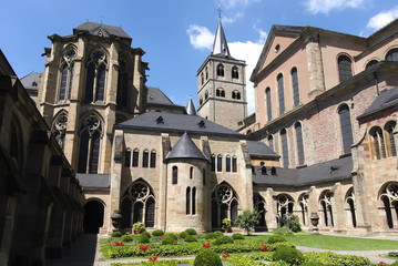 Fototapeta premium The High Cathedral of Saint Peter in Trier, Germany.