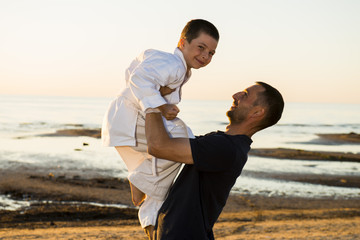 The father tells the son about sport © julijacernjaka