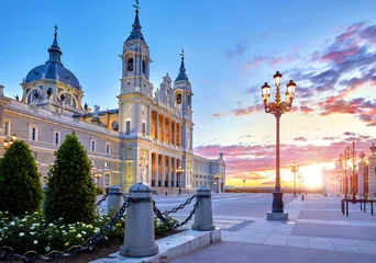 Fototapete Madrid Madrid, Spanien. Kathedrale Santa Maria la Real de Almudena