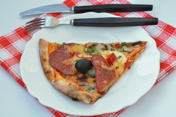 salami sausage pizza 