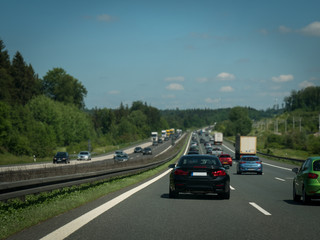 Verkehr auf der Autobahn