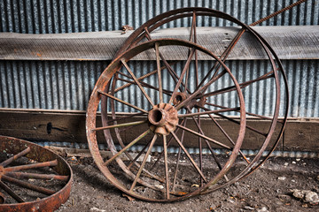 Fototapeta na wymiar Rusty metal wheels