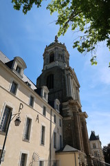 Notre-Dame-en-Saint-Melaine cathedral