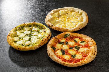 ピッツア　Italian home-made pizza