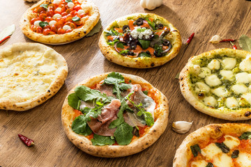 ピッツア　Italian home-made pizza