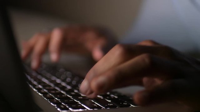 4k  ultra  hd  close  up  man  hand  using  smartphone  -  social  network,  internet,  business  concept  &ndash;  4k  uhd  resolution 