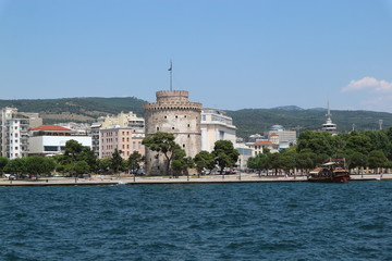 Fototapeta na wymiar View to Thessaloniki and white tower, Greece