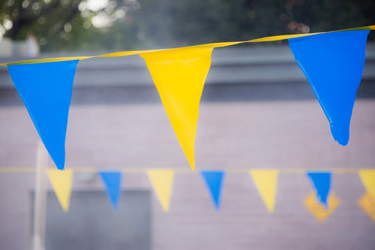 swim flags blue and yellow