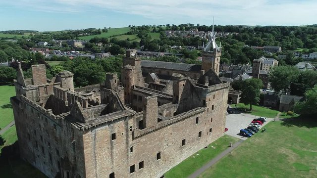 4K aerial footage of the historical ruin of Linlithgow Palace. 