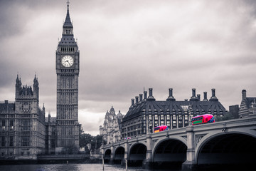 Fototapeta na wymiar Big Ben and Westminster bridge in vintage colors 
