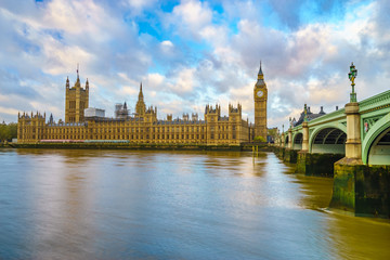 Fototapeta na wymiar British Parliament and Big Ben in London, England