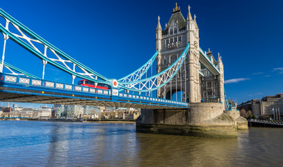 Fototapeta na wymiar Close up view of Tower Bridge at sunny day 