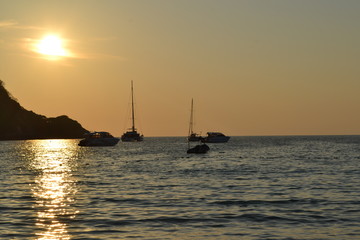 ATARDECER EN TAILANDIA