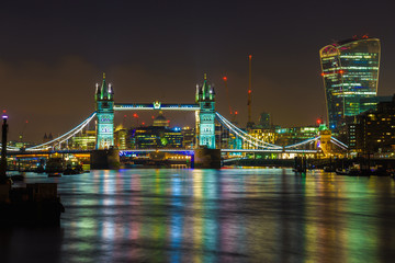 Fototapeta na wymiar Tower Bridge in London at night, UK