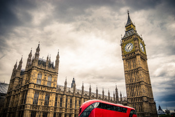 Fototapeta na wymiar Big Ben and Westminster Palace with partly visible red bus 