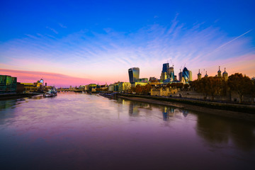 Naklejka premium Finance district of London at sunset 