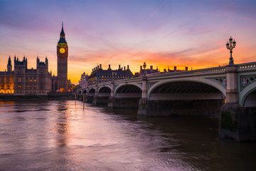 Fototapeta na wymiar Big Ben and Westminster bridge at sunset 