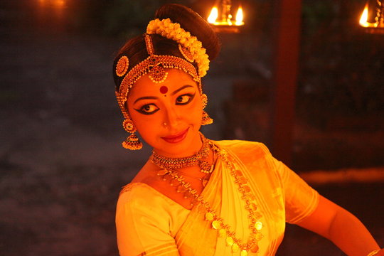 mohiniyattam or dance of the enchantress is the classical dance form of kerala,distinct for the graceful body movements