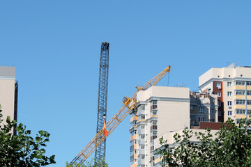 the crane fell to a high-rise building