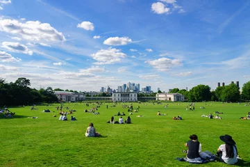 Fototapeten Greenwich park at sunny spring day © Pawel Pajor