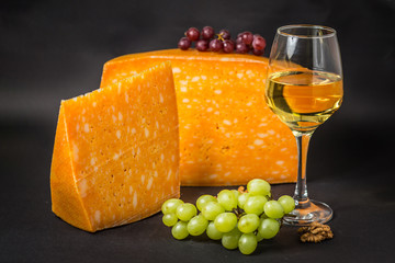 Marble Cheese with Grape and White Wine