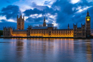 Fototapeta na wymiar Westminster Palace illuminated at dusk