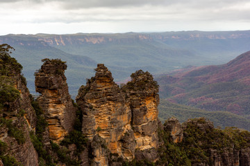 Fototapeta na wymiar The iconic Three Sisters at katoomba on an overcast day in New South Wales Australia on 19th June 2018