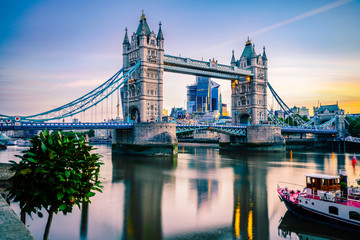 Fototapeta na wymiar Long exposure picture of Tower Bridge in London
