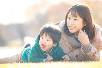 笑顔の親子