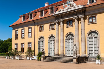 Fototapeta na wymiar Dessau-Roßlau-Schloss Mosigkau 