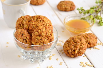 Oatmeal cookies with carrots and walnuts