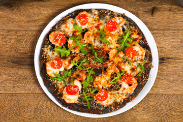 Pizza with prawns