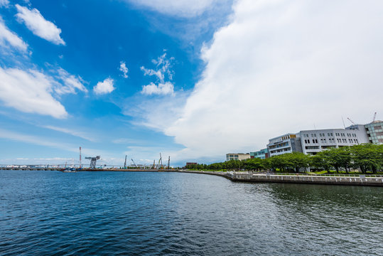 横浜港　Yokohama port